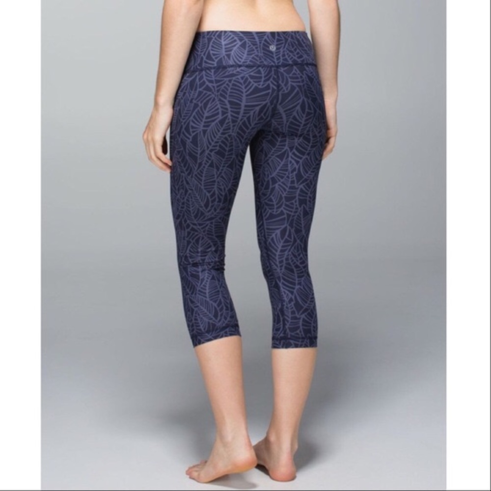 Wonder Under Crop pretty palm cadet blue
